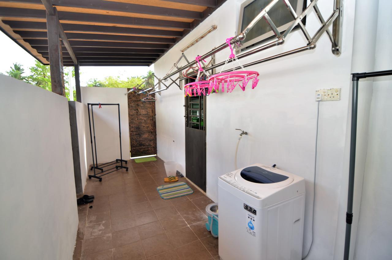 Impianacasa Kluang Homestay エクステリア 写真